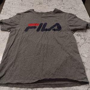 Fila mens medium gray t-shirt 👕